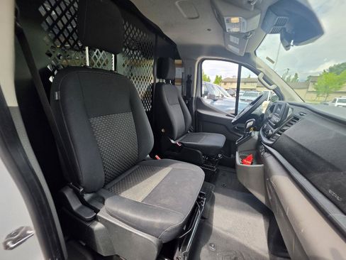 Used 2025 Ford Transit 250 Low Roof w/ Exterior Upgrade Package RWD image 12