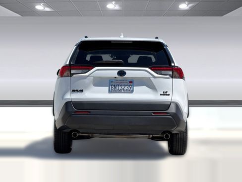 Used 2020 Toyota RAV4 LE w/ All Weather Liner Package AWD/4WD image 9