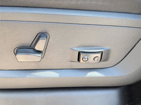 Used 2021 RAM 2500 Laramie w/ Night Edition image 24