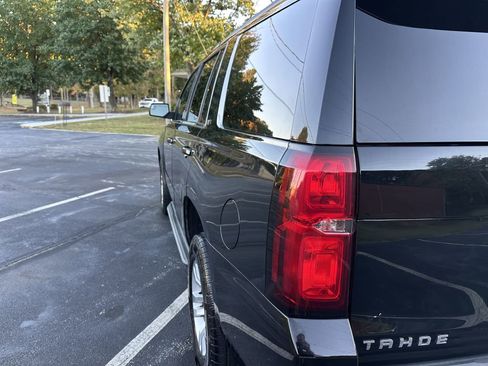 Used 2017 Chevrolet Tahoe LT image 5