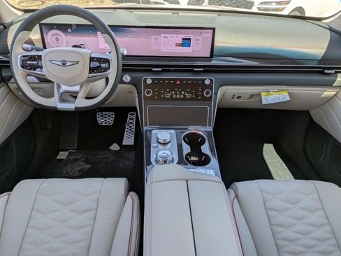 Used 2025 Genesis GV80 3.5T e-SC AWD/4WD image 9