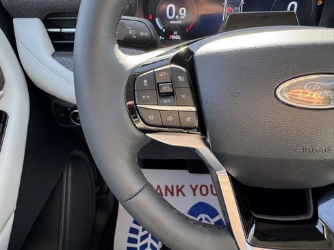 Used 2025 Ford Explorer Platinum w/ Ultimate Package image 23