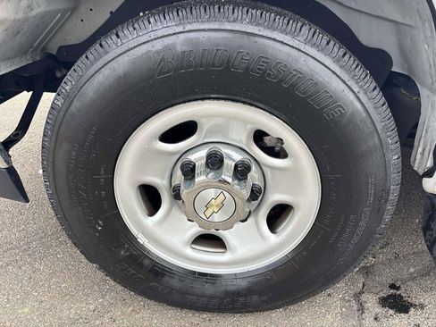 Used 2022 Chevrolet Express 3500 LT w/ LT Preferred Equipment Group image 5