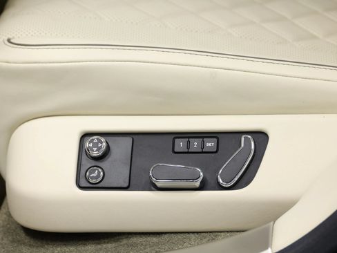 Used 2018 Bentley Flying Spur V8 AWD/4WD image 51