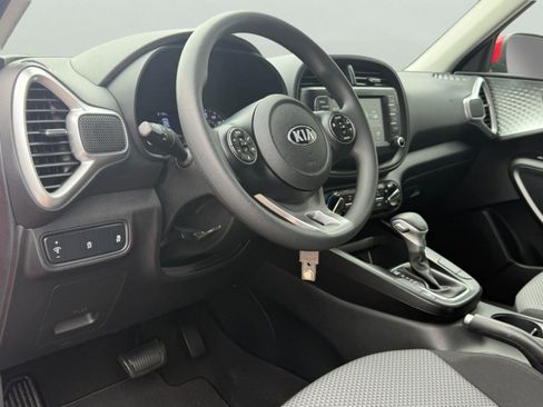 Certified 2021 Kia Soul LX FWD image 14