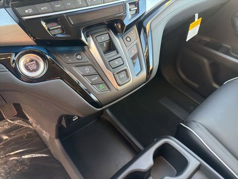 New 2026 Honda Odyssey Touring image 13