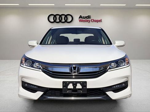 Used 2017 Honda Accord EX-L image 8