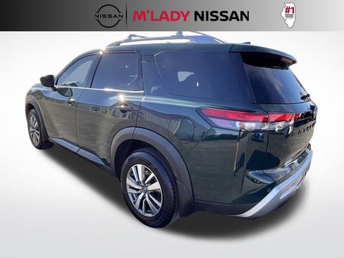 Certified 2024 Nissan Pathfinder SL w/ Lighting Package (N92) image 7