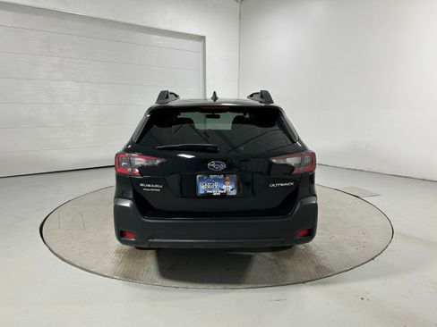 Used 2023 Subaru Outback Premium AWD/4WD image 29