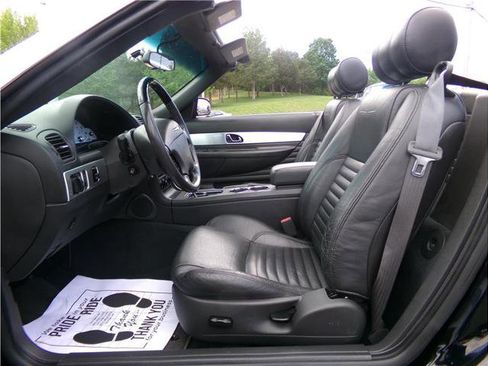 Used 2002 Ford Thunderbird image 5
