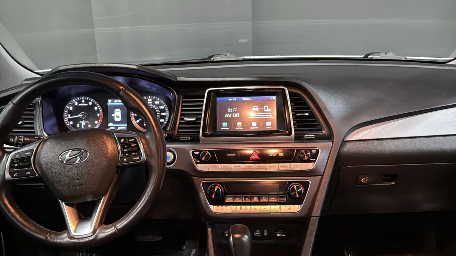 Used 2018 Hyundai Sonata SEL w/ Tech Package 04 FWD image 24
