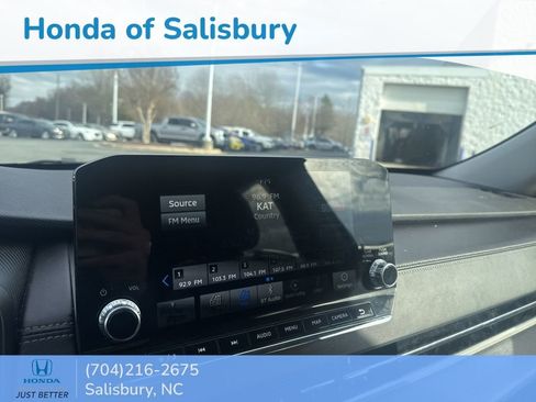 Used 2024 Mitsubishi Outlander SE image 12