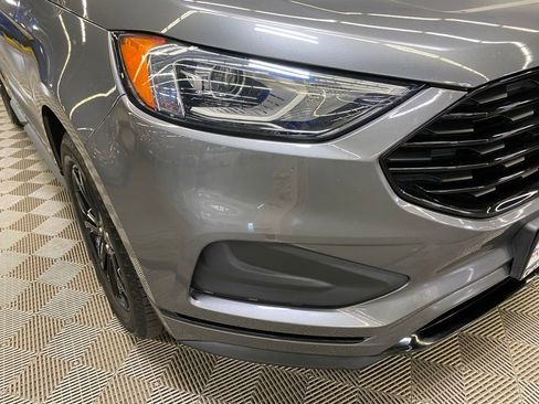 Used 2022 Ford Edge SE w/ Black Appearance Package AWD/4WD image 3
