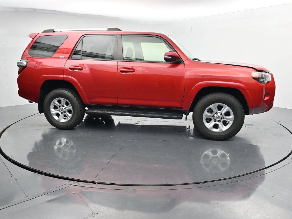 Used 2022 Toyota 4Runner SR5 Premium AWD/4WD image 9