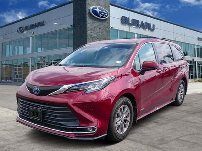 Used 2021 Toyota Sienna XLE w/ XLE Plus Package