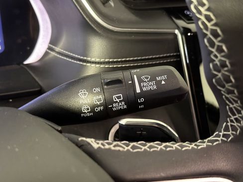 Used 2023 Jeep Grand Cherokee L Laredo w/ Luxury Tech Group I image 43