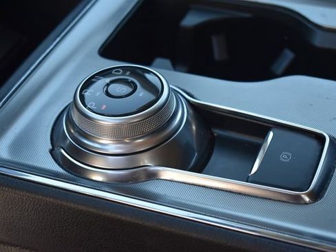 Used 2024 Ford Edge Titanium image 24