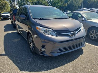 Used 2019 Toyota Sienna XLE w/ XLE Navigation Package