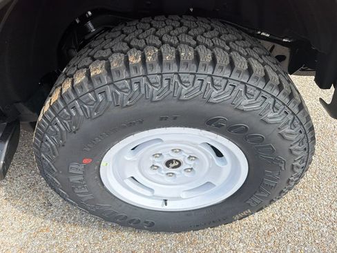 New 2026 Ford Bronco Heritage Edition AWD/4WD image 11