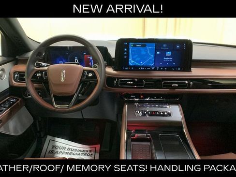 Used 2025 Lincoln Aviator Reserve w/ Equipment Group 201A AWD/4WD image 30