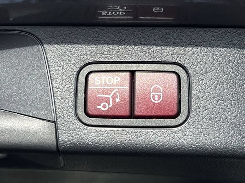 Used 2026 Mercedes-Benz GLB 250 4MATIC image 25