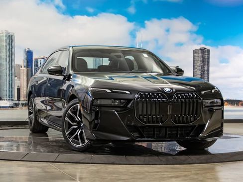 Used 2026 BMW 740i xDrive AWD/4WD image 1
