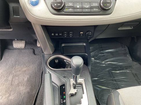 Used 2018 Toyota RAV4 XLE w/ Convenience Package AWD/4WD image 25