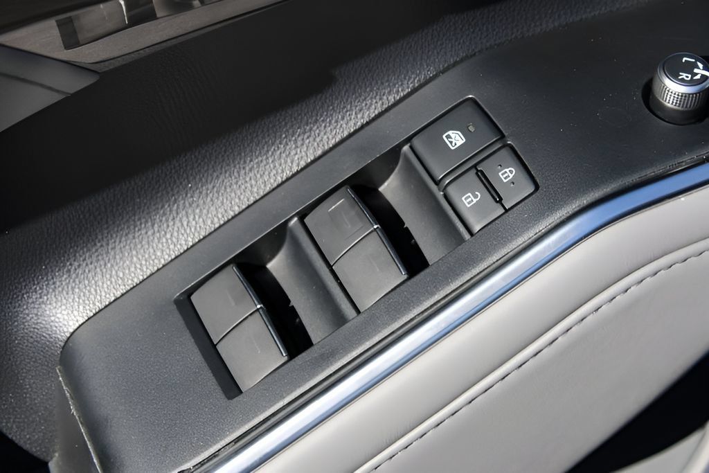 Certified 2020 Toyota Highlander Platinum AWD/4WD image 19
