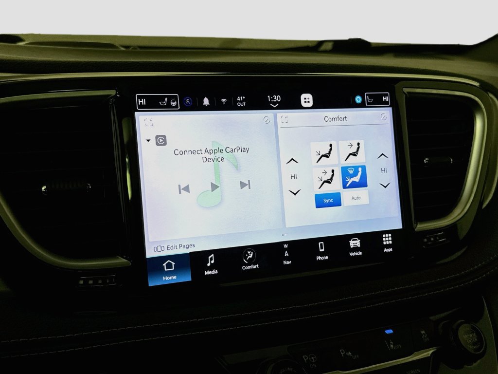 Used 2023 Chrysler Pacifica Limited w/ S Appearance Package FWD image 15