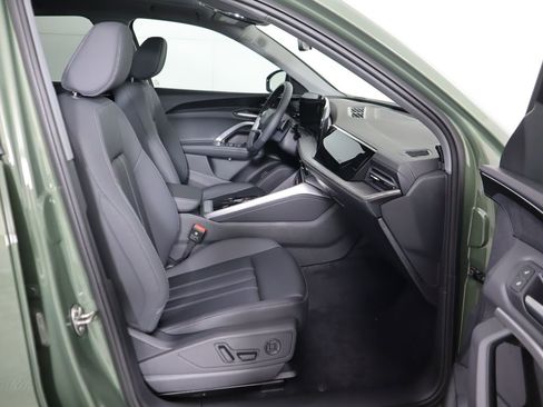 Used 2025 Audi Q5 Premium Plus w/ Premium Plus image 23