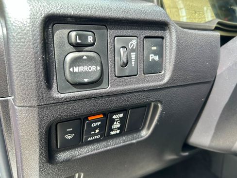 Used 2015 Toyota 4Runner Limited w/ Convenience Package AWD/4WD image 13