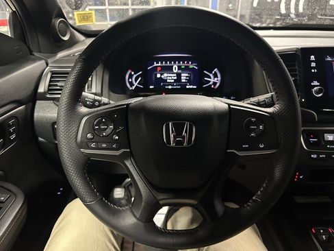 Used 2022 Honda Passport TrailSport image 9