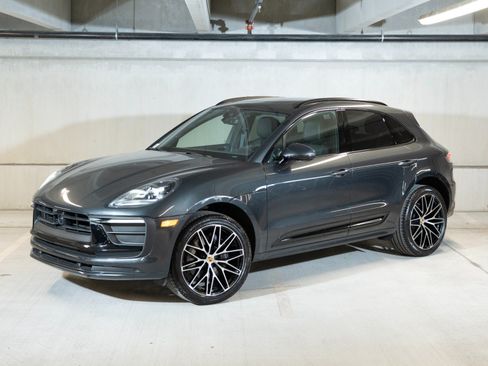 Certified 2026 Porsche Macan AWD/4WD image 1