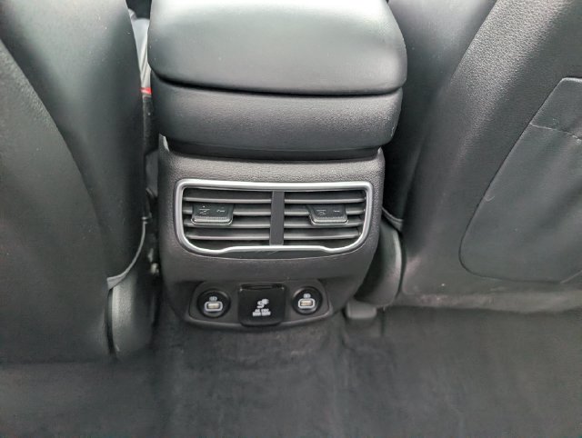 Used 2023 Hyundai Santa Fe Calligraphy w/ Winter Weather Package AWD/4WD image 21