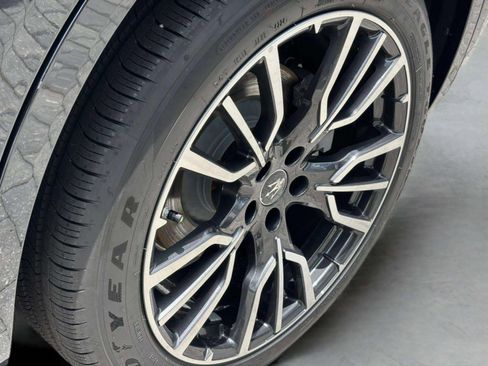 New 2025 Maserati Grecale GT image 41