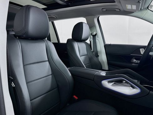 New 2026 Mercedes-Benz GLS 450 4MATIC image 6