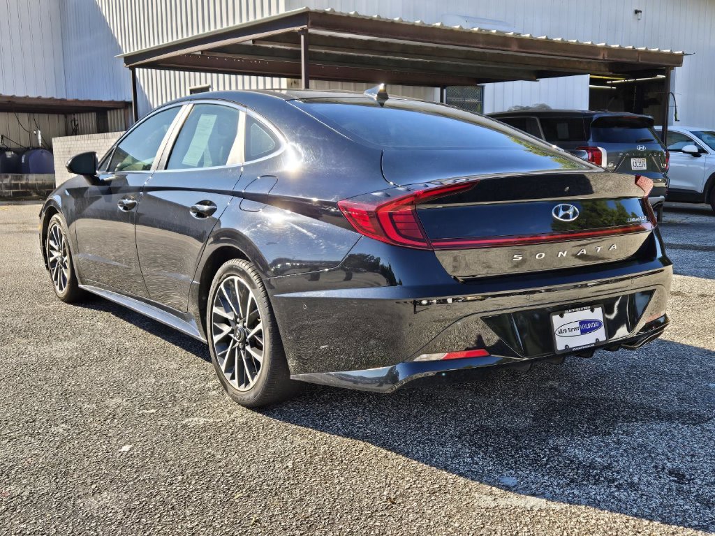 Used 2020 Hyundai Sonata Limited w/ Cargo Package FWD image 3