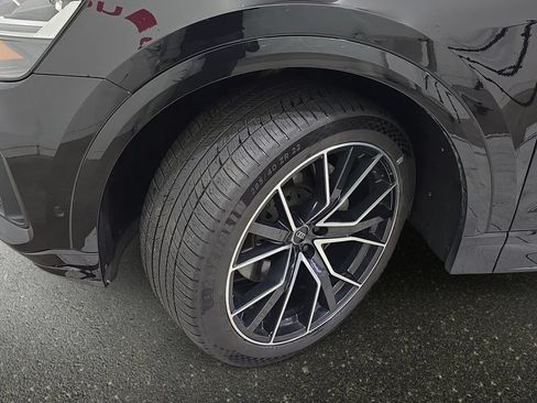 Used 2020 Audi Q8 Premium Plus AWD/4WD image 32