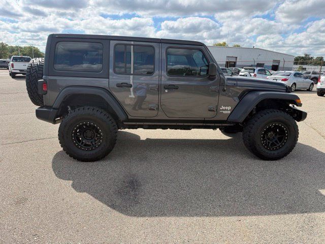 Used 2018 Jeep Wrangler Unlimited Sport AWD/4WD image 4