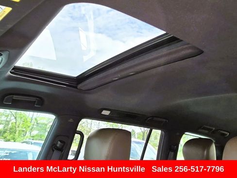 Used 2023 Nissan Armada Platinum w/ Captain's Chairs Package RWD image 19