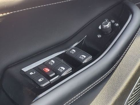 Used 2021 Jeep Grand Cherokee L Overland image 12