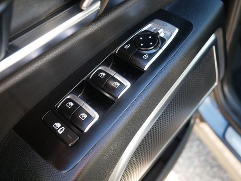 Certified 2022 Kia Telluride SX w/ SX Prestige Package AWD/4WD image 19