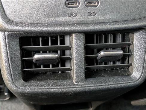 Used 2026 Chevrolet Equinox LT w/ Safety and Technology Package image 17