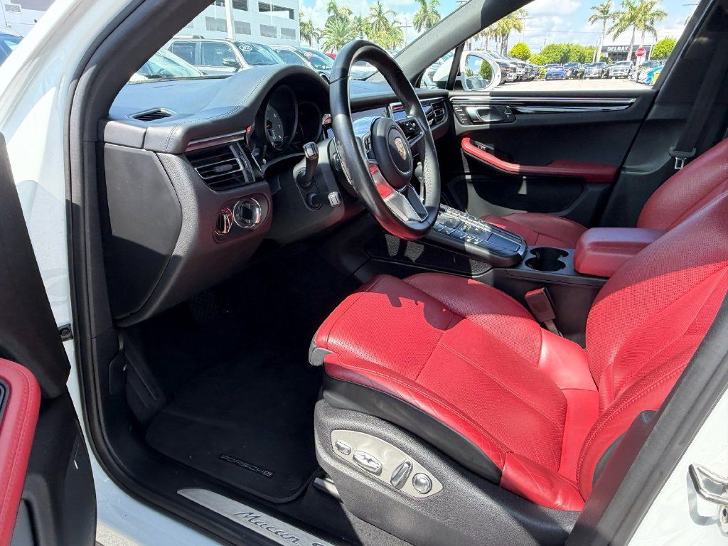 Used 2020 Porsche Macan S AWD/4WD image 11