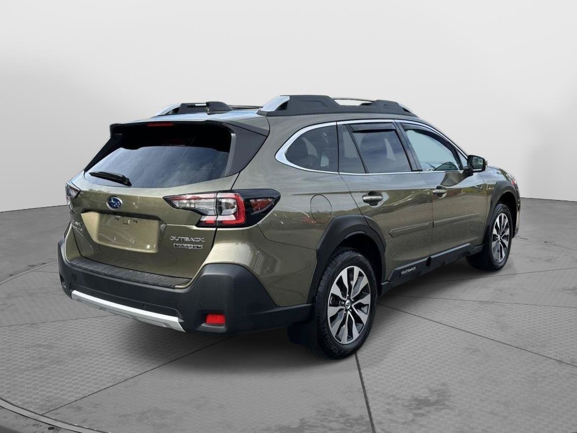 Used 2024 Subaru Outback Touring XT AWD/4WD image 3