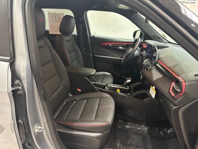 Used 2025 Chevrolet TrailBlazer RS w/ Convenience Package AWD/4WD image 6