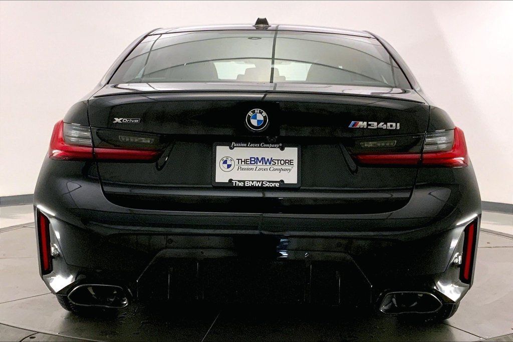Certified 2025 BMW M340i xDrive AWD/4WD image 3