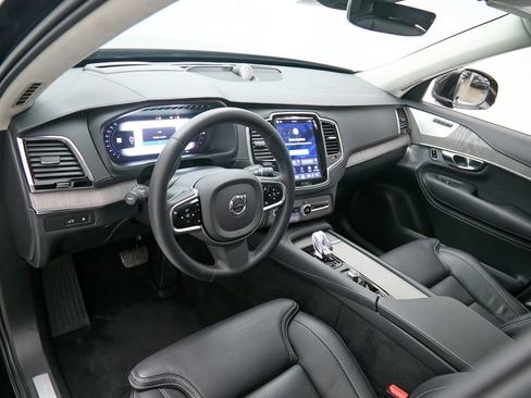 Used 2023 Volvo XC90 T8 Ultimate w/ Lounge Package AWD/4WD image 15