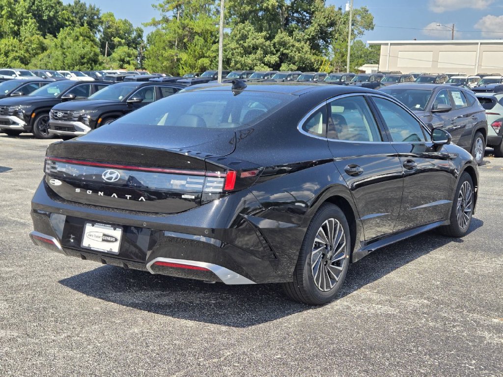 New 2026 Hyundai Sonata Limited FWD image 5