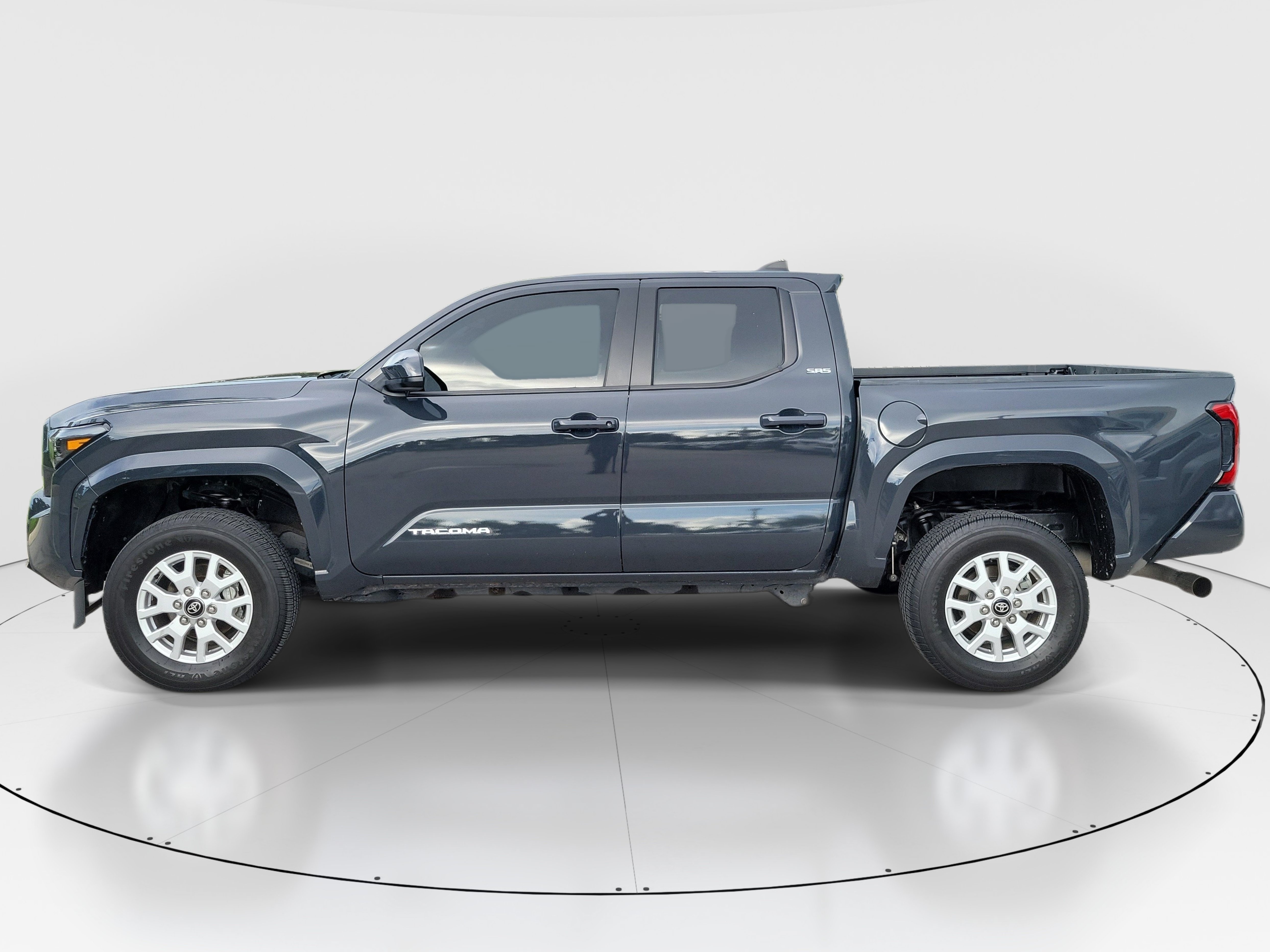 Certified 2025 Toyota Tacoma SR5 RWD image 4